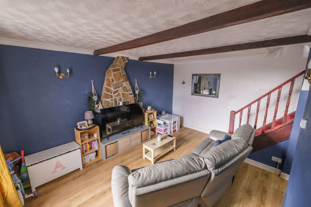 Property photo 3 of 15