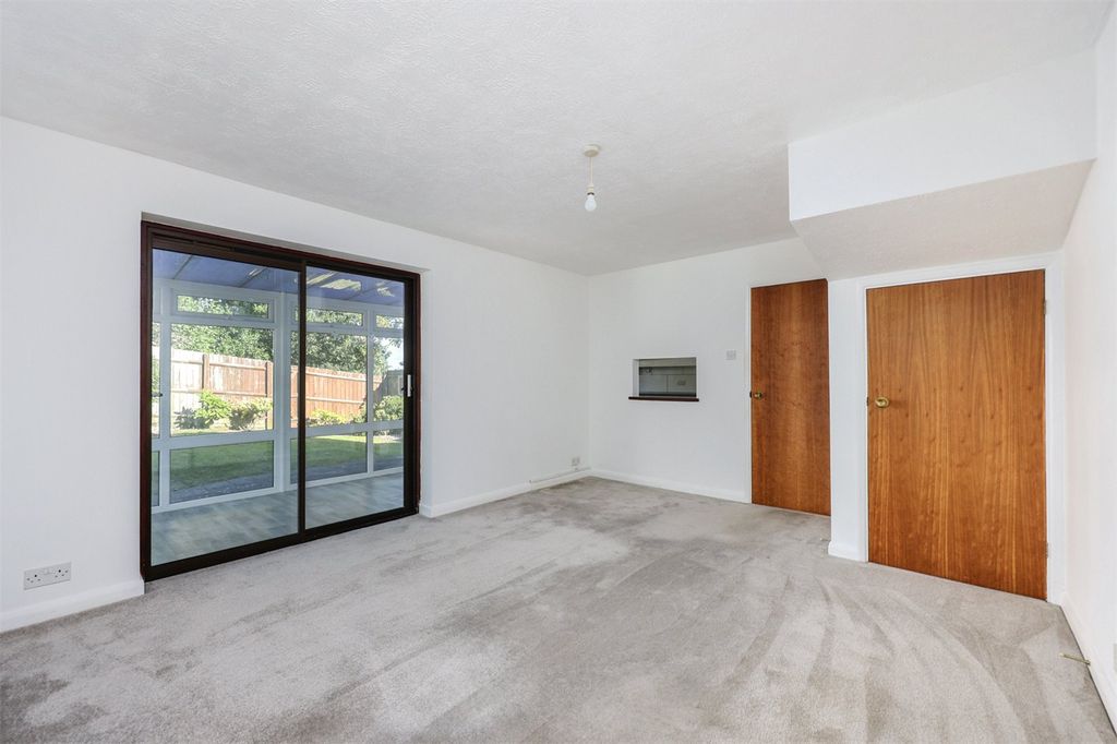 Property photo 2 of 17 Picture No. 02