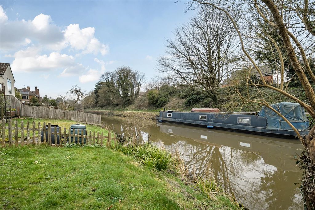 Property photo 3 of 20 1420217-1-699ee7c13E439.Jpg