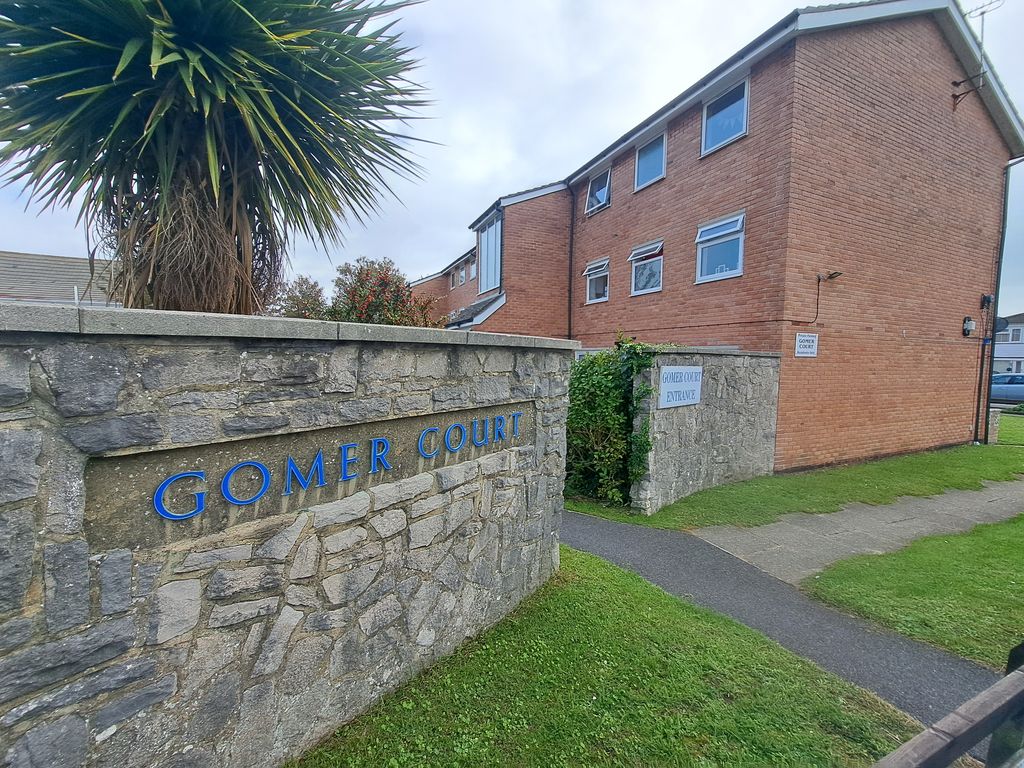 Property photo 1 of 11 Gomer Court