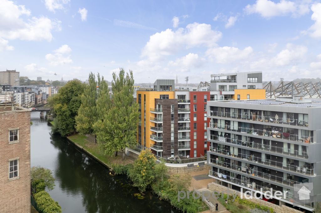 Property photo 1 of 25 Pl-19