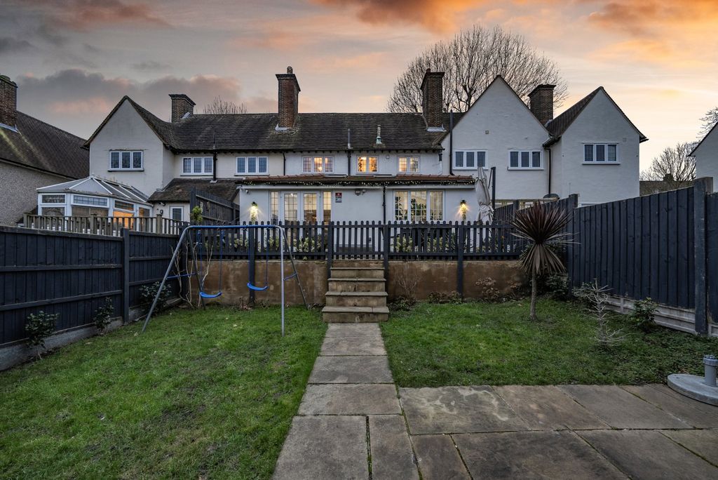 Property photo 2 of 38 Picture No. 42