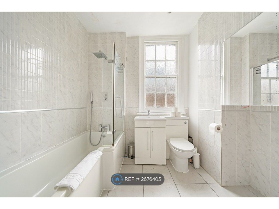 Property photo 3 of 12 Bathroom 1