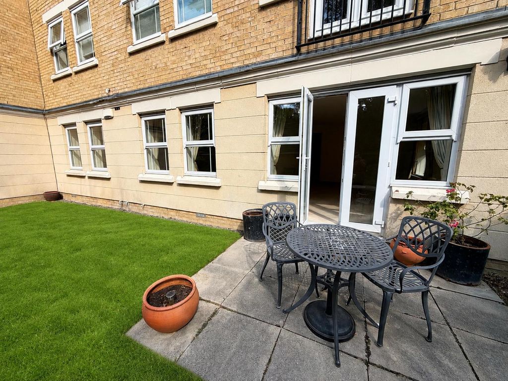 Property photo 2 of 10