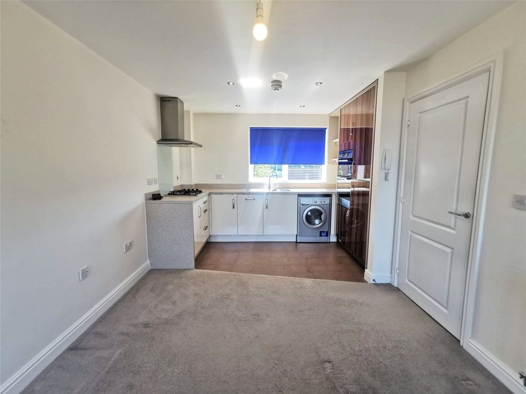 Property photo 2 of 5 Picture No. 10
