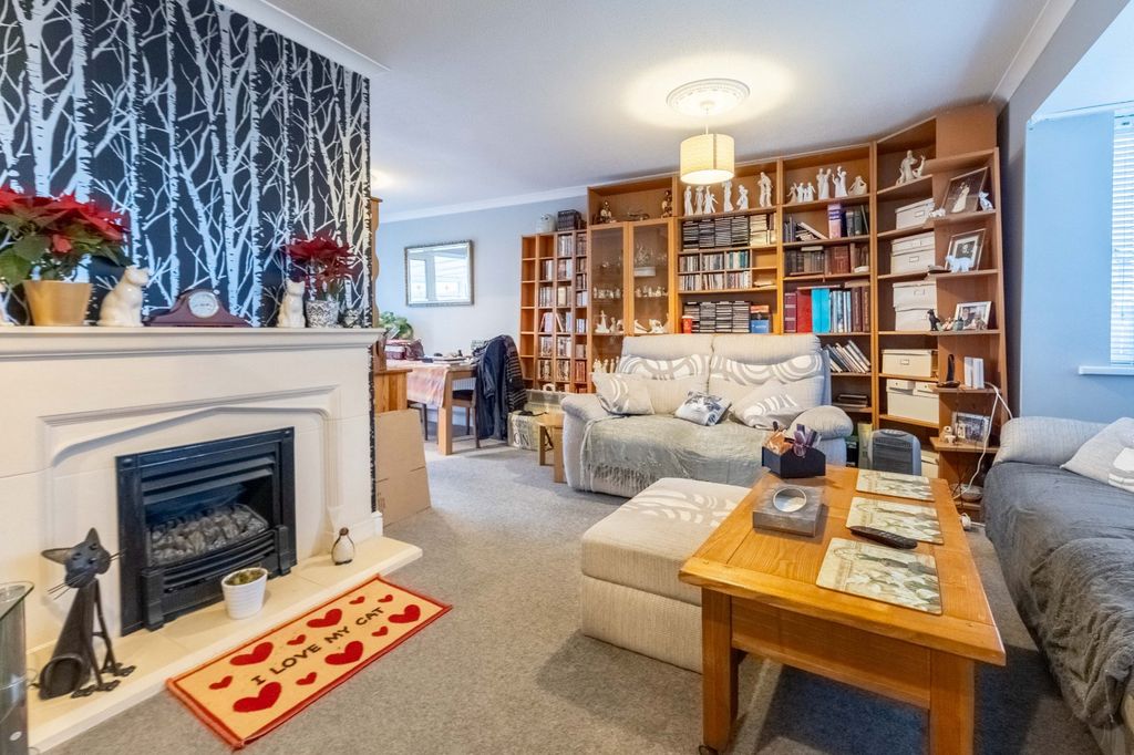 Property photo 2 of 16 Picture 2