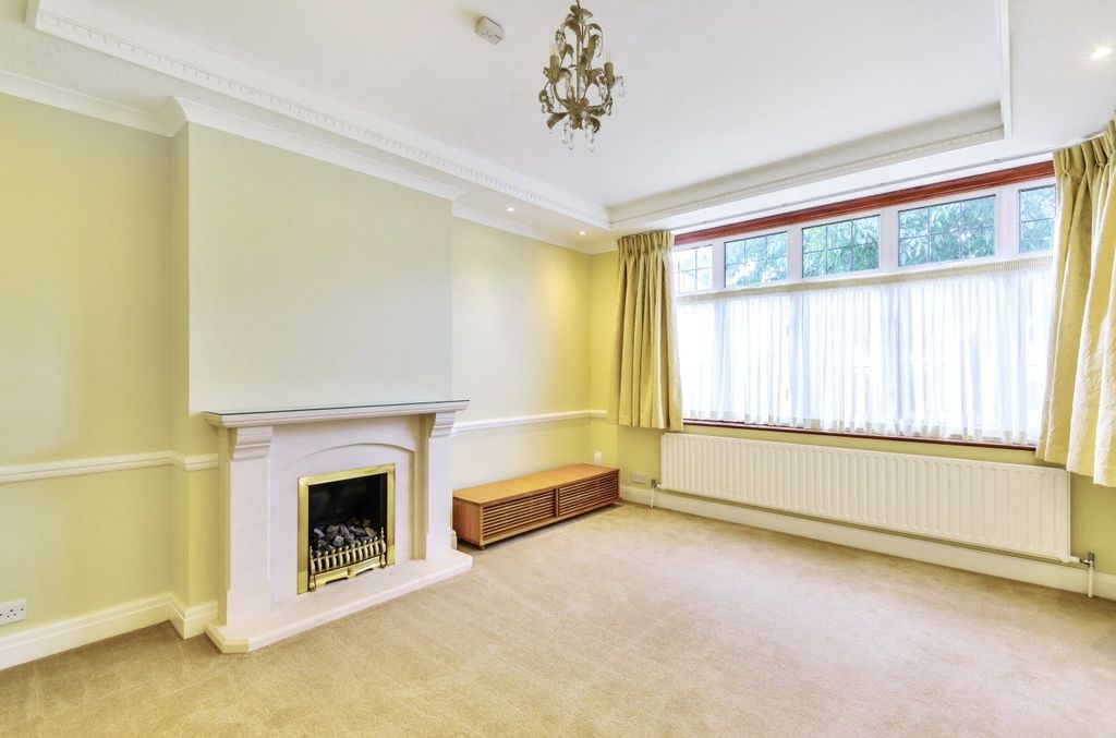 Property photo 2 of 11 Reception Room