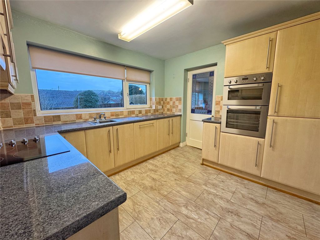 Property photo 3 of 34 Picture No. 02