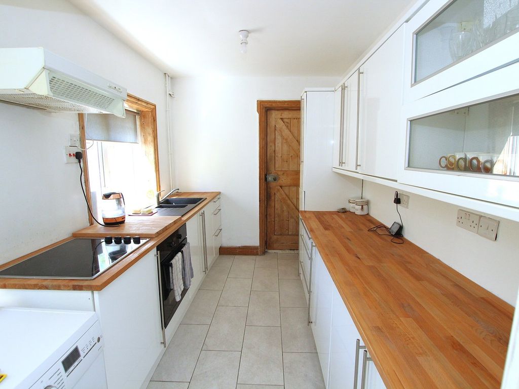 Property photo 3 of 24