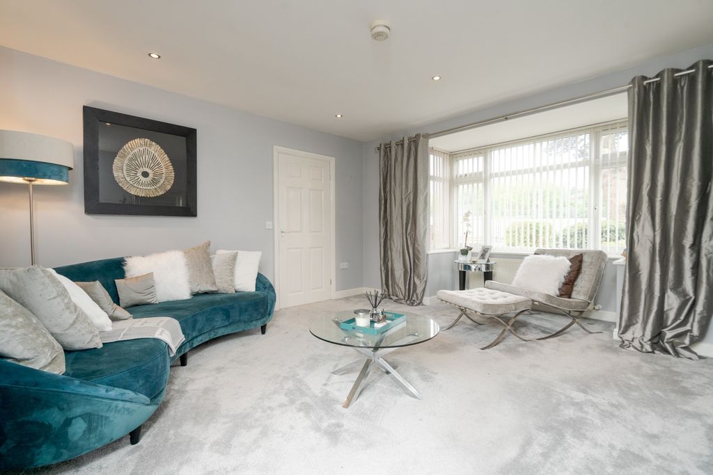 Property photo 2 of 22 5175682