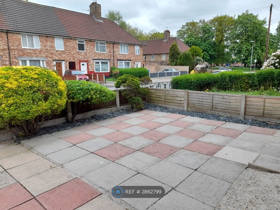 Property photo 2 of 11 Front Garden