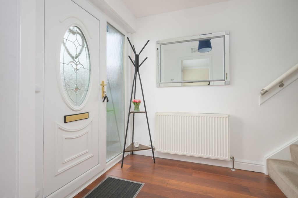 Property photo 3 of 24