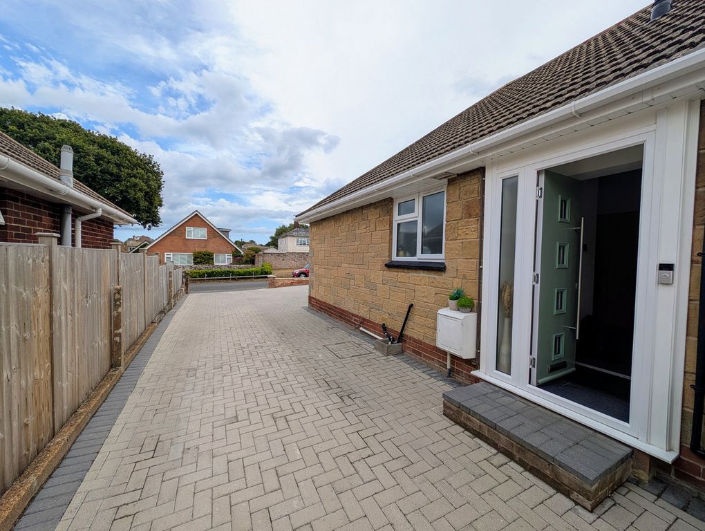 Property photo 3 of 37