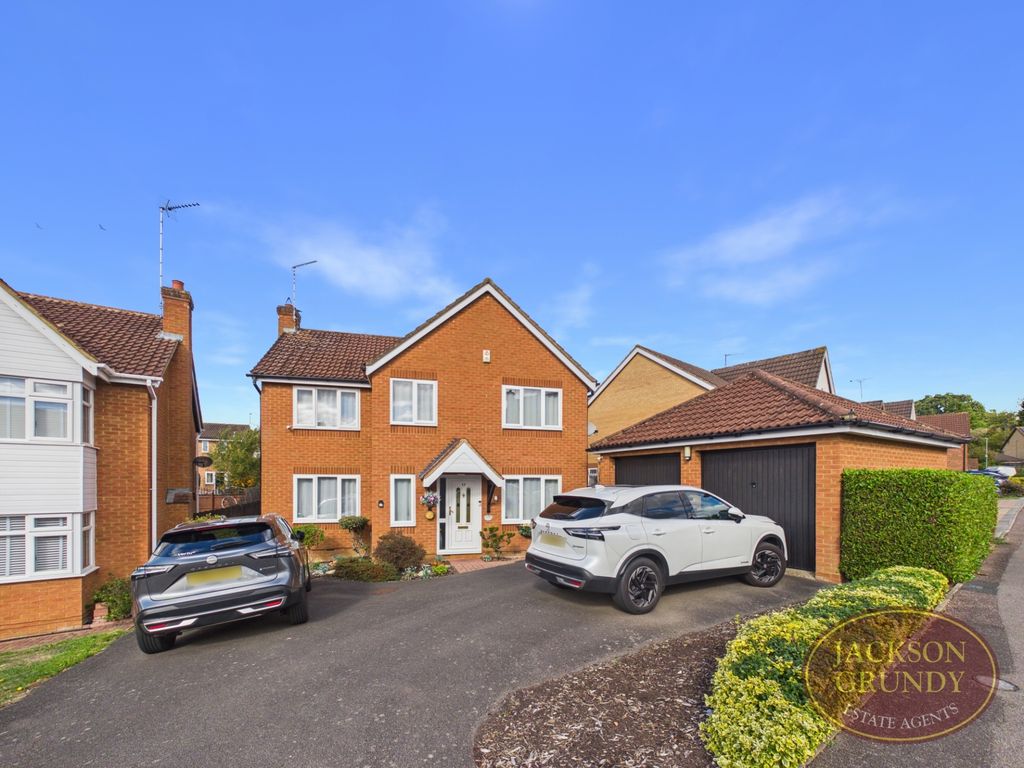 Property photo 1 of 20 Worcester Close