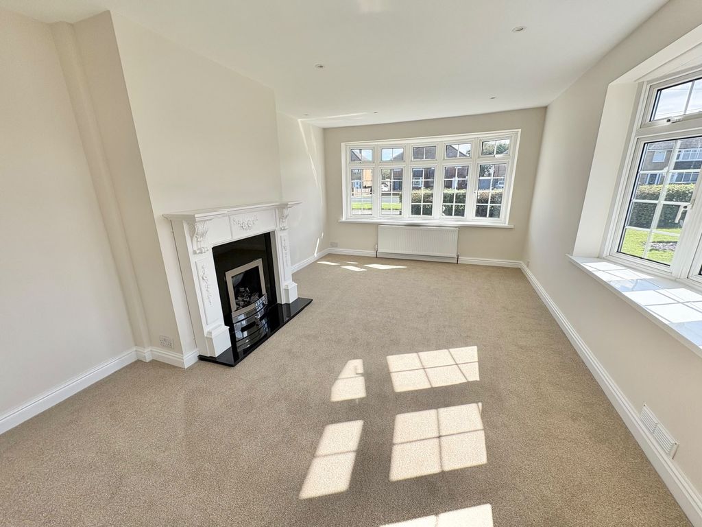Property photo 3 of 30