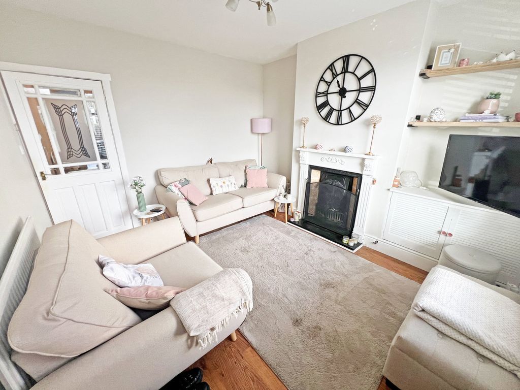 Property photo 3 of 18