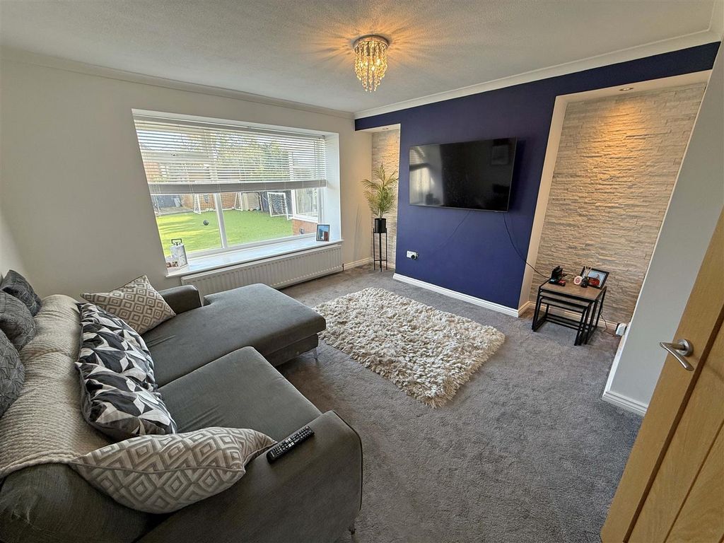 Property photo 2 of 14 Living Room.Jpg