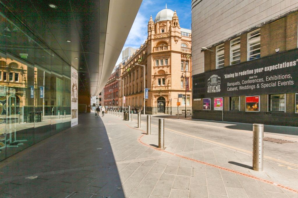 Property photo 2 of 19