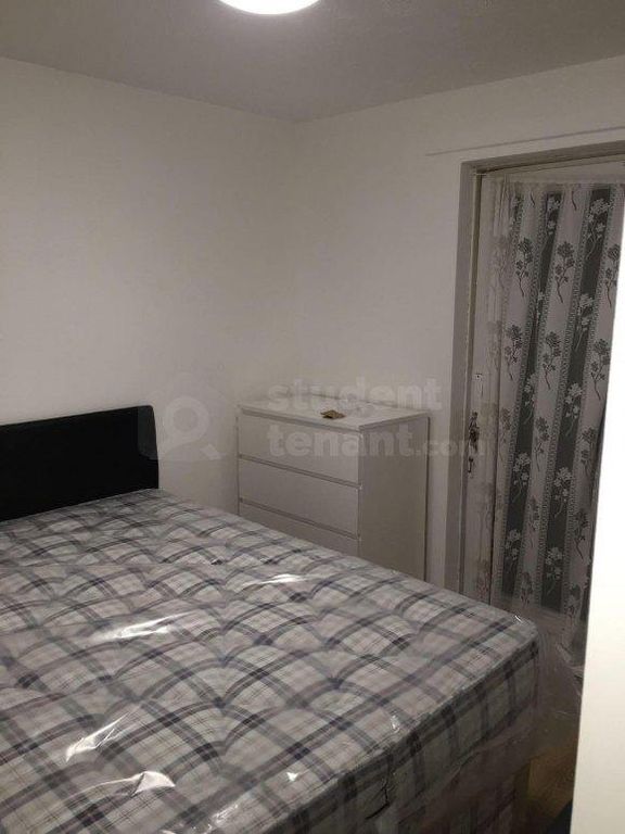 Property photo 2 of 19 Bedroom