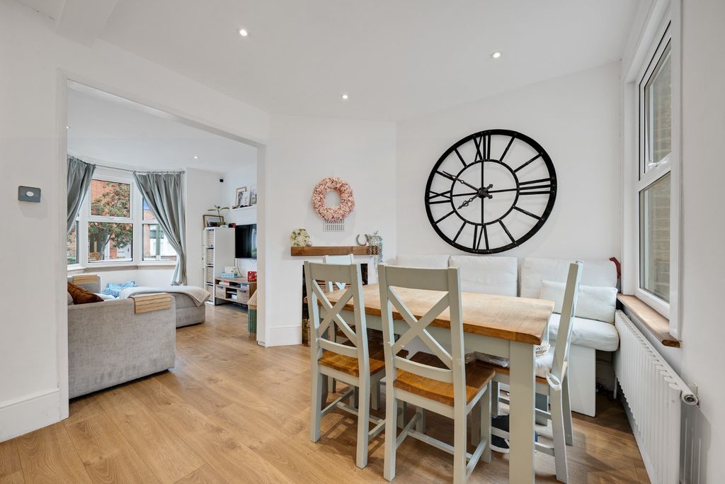 Property photo 3 of 15 4887186