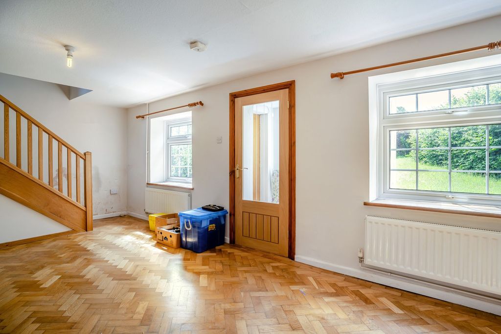Property photo 2 of 23