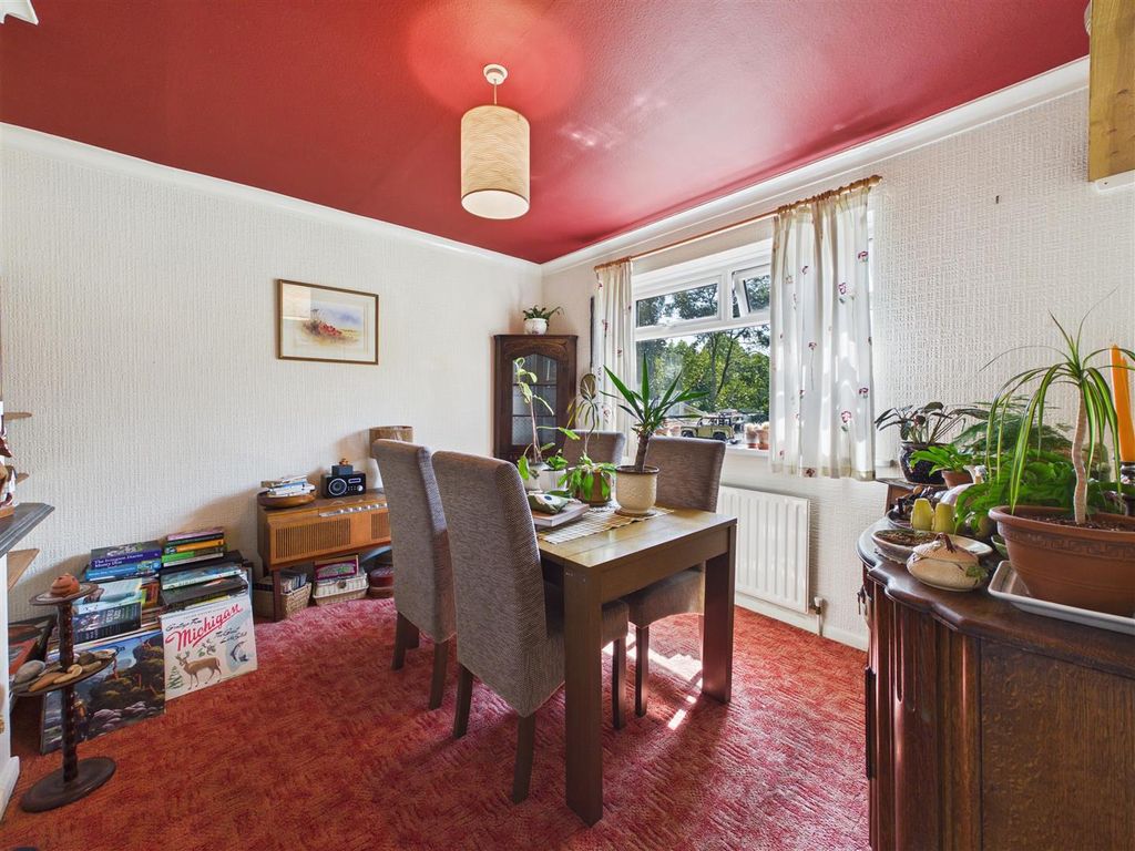 Property photo 3 of 13 Cam05476G0-Pr0249-Still004.Jpg