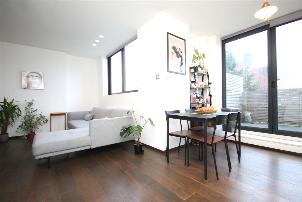 Property photo 1 of 10 Reception1.1.Jpg