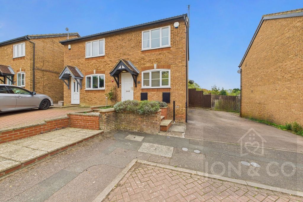 Property photo 1 of 12