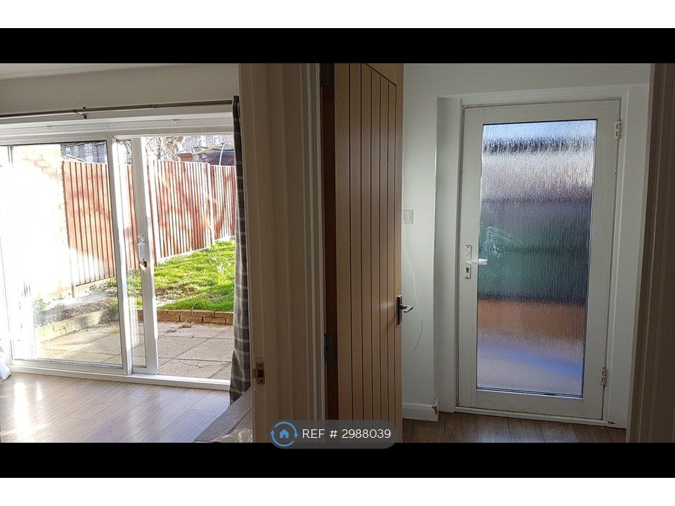 Property photo 3 of 11 Spare Room On Ground Floor