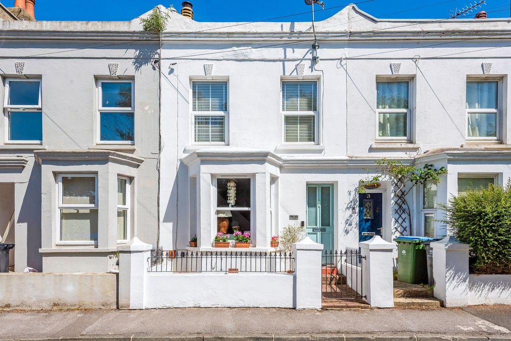 Property photo 1 of 16