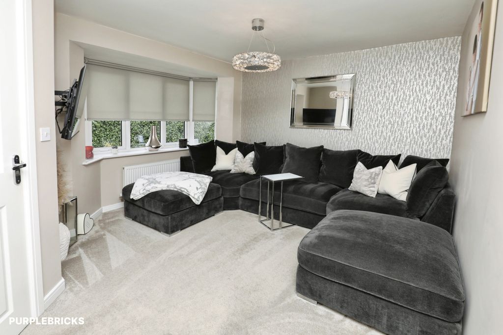 Property photo 2 of 30