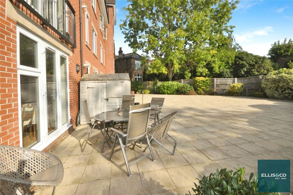 Property photo 2 of 11 Picture No. 04