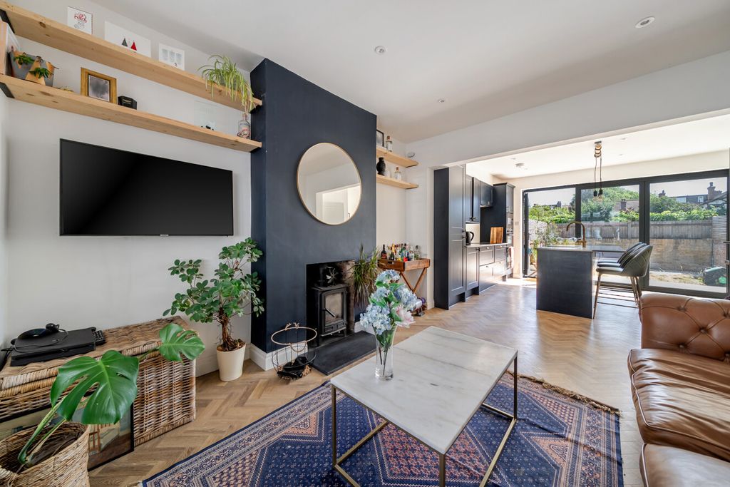 Property photo 1 of 13 1500041-8-6A75d8F...