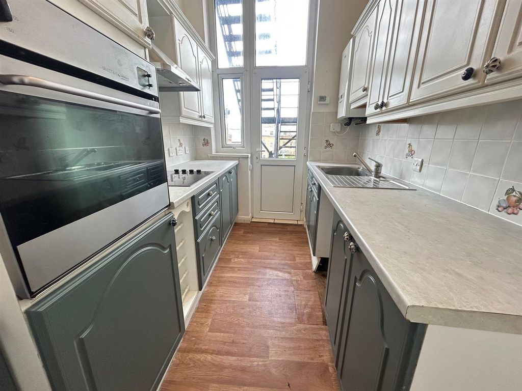 Property photo 3 of 10 6.Jpg