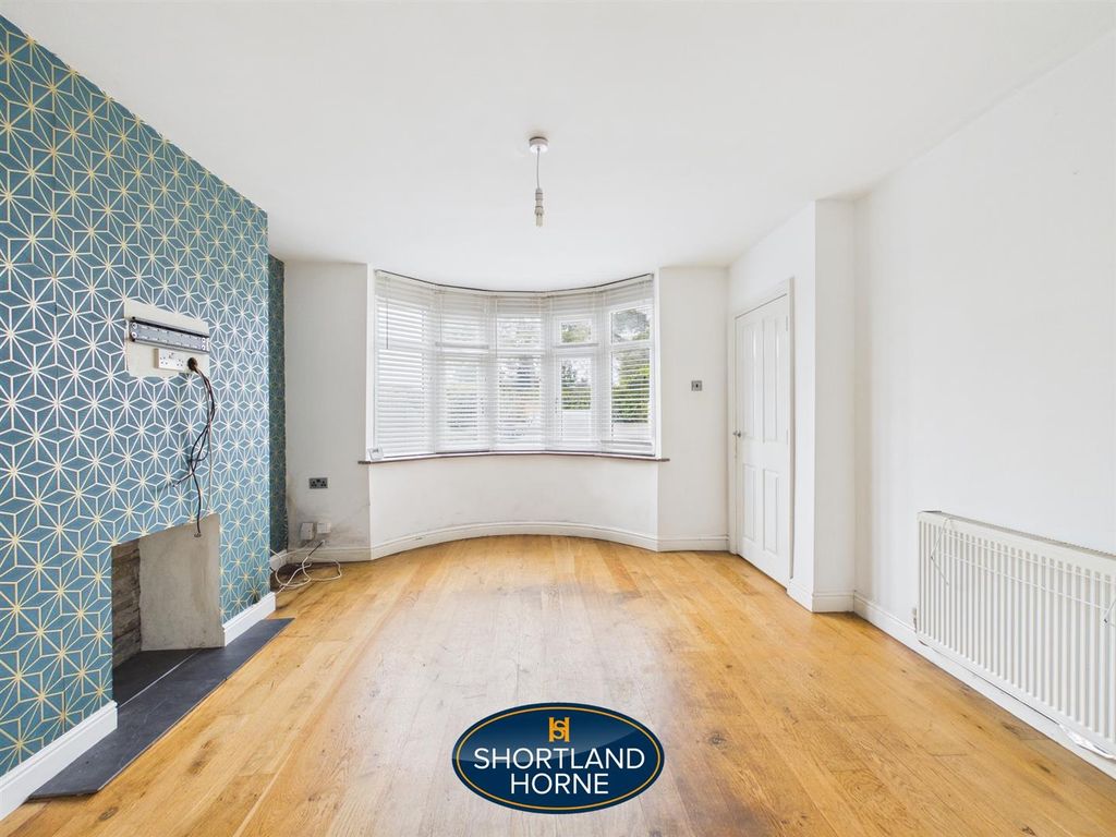 Property photo 2 of 28 Living/Dining Room