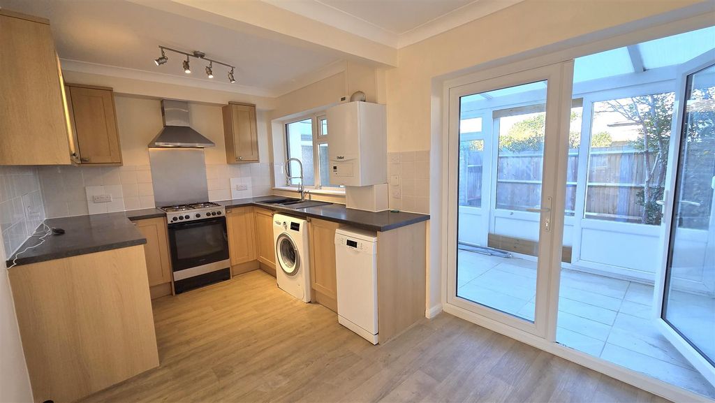 Property photo 3 of 12 Kitchen Diner