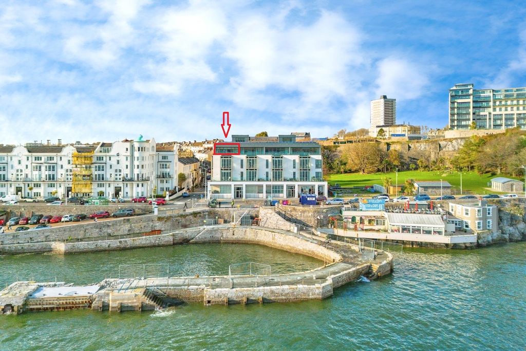 Property photo 1 of 24 Picture No. 08