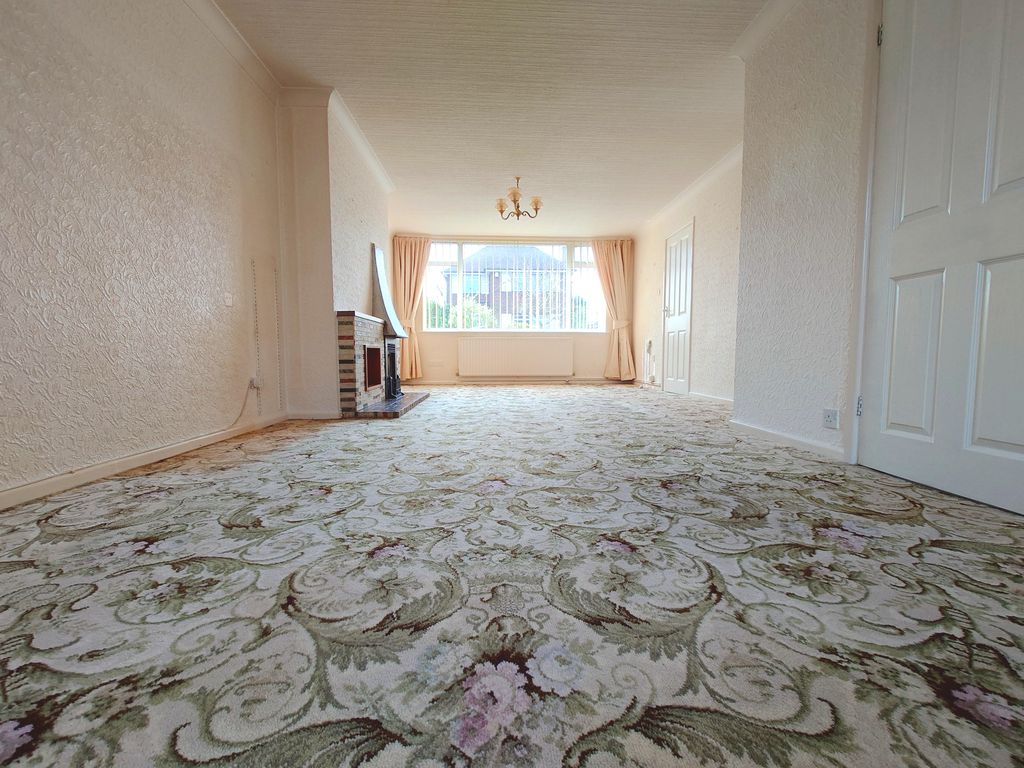 Property photo 3 of 33
