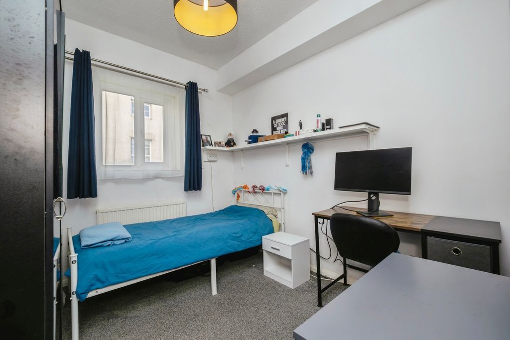 Additional image 6 of 2 bed flat for saleBeach Street, Dawlish, Devon EX7