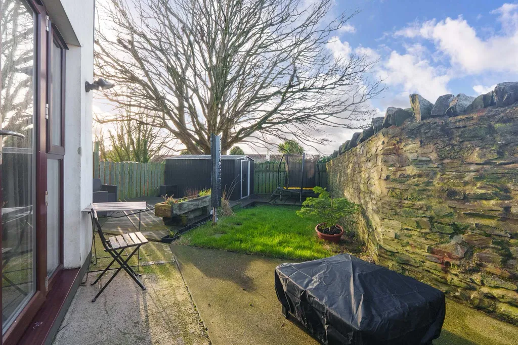 Property photo 3 of 20