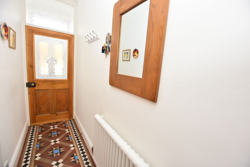 Property photo 2 of 21