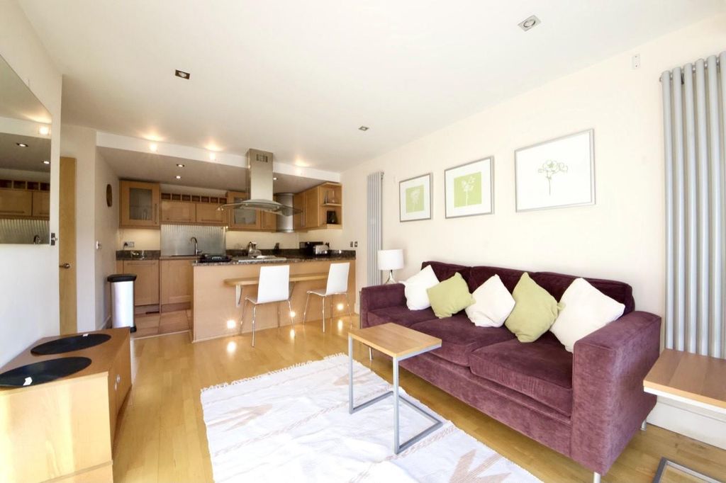 Property photo 3 of 9 M4.Jpg