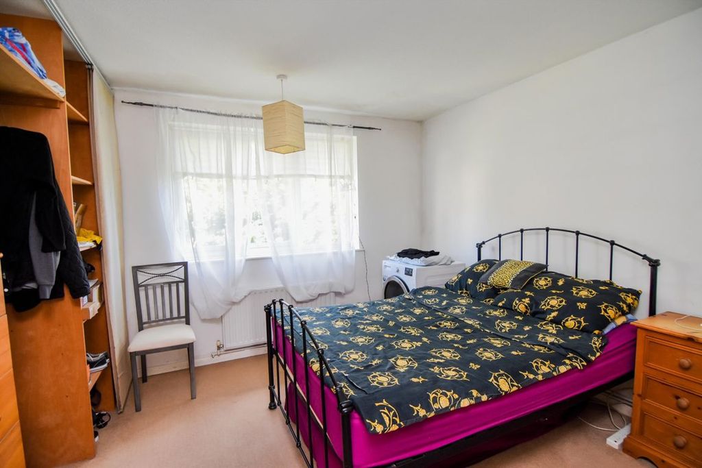 Property photo 3 of 5