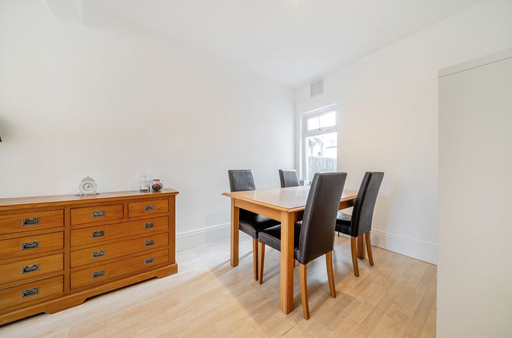 Property photo 3 of 21 1347859-7-68B83E6...