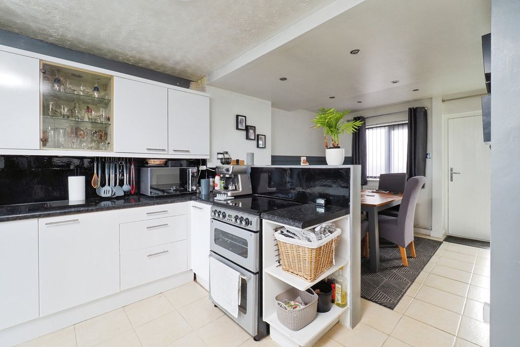 Property photo 2 of 24 Pbox-Img.Jpg