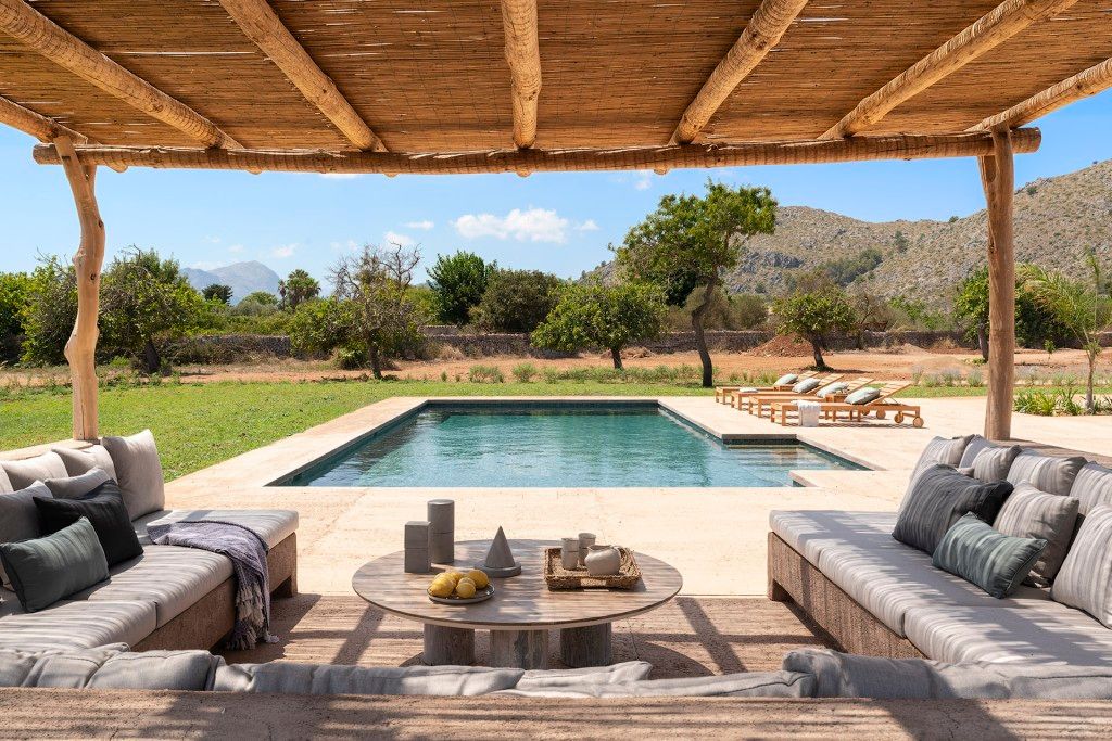 Property photo 3 of 20 Pool Terrace