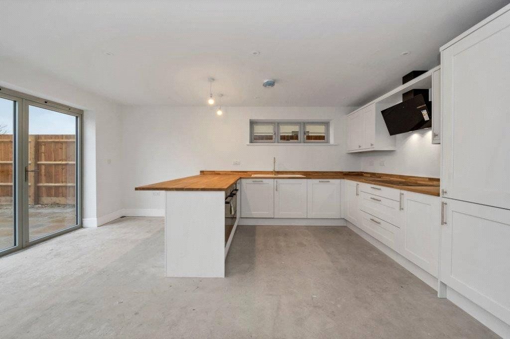 Property photo 2 of 17 Picture No. 10