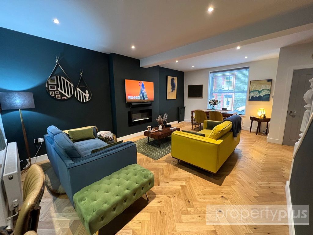 Property photo 2 of 22 Picture No. 11