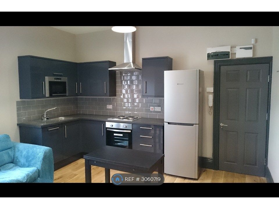 Property photo 1 of 11 Kitchen