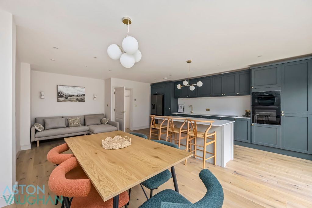 Property photo 3 of 19 4961002